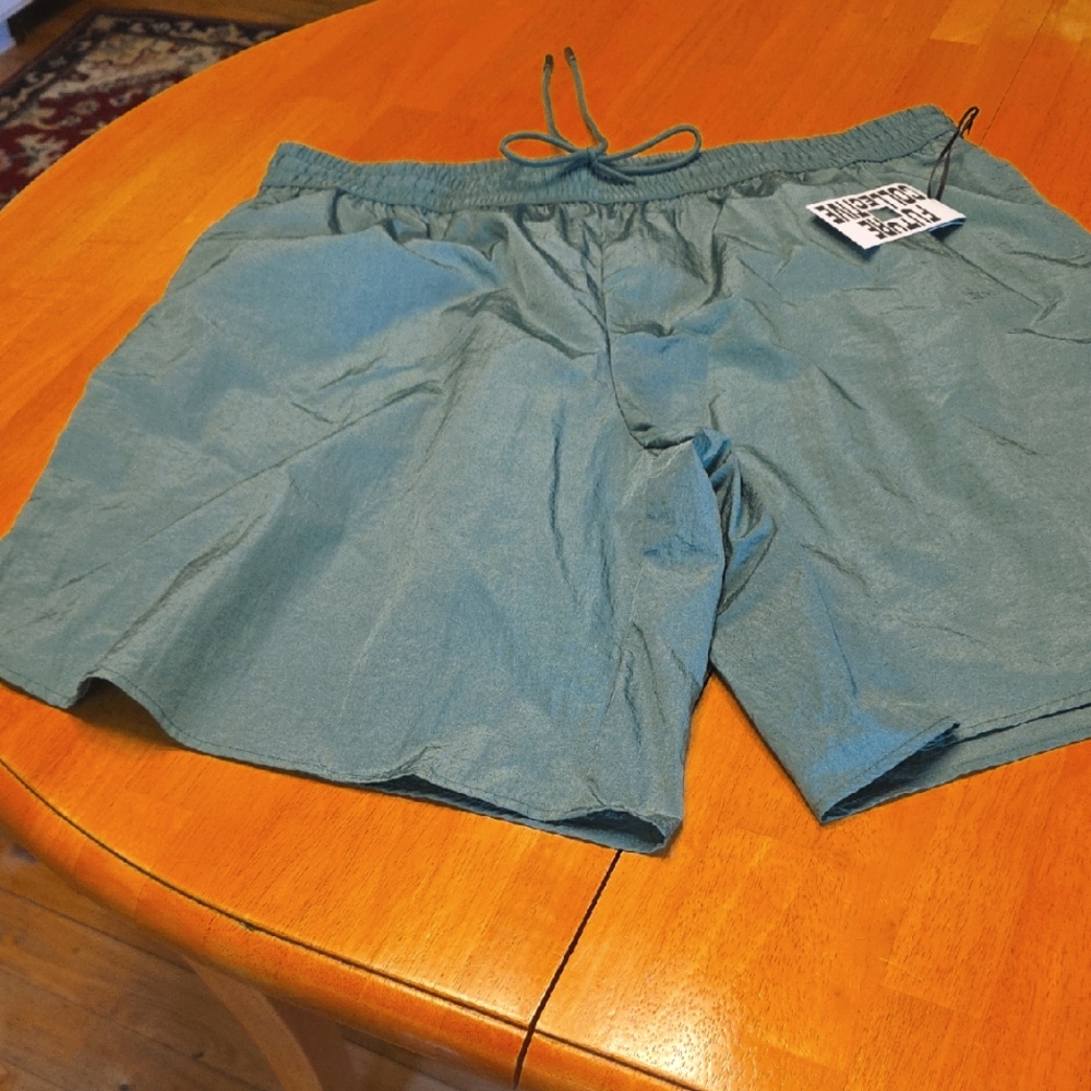 Green Drawstring Shorts Womens SIZE 1X side Pockets.